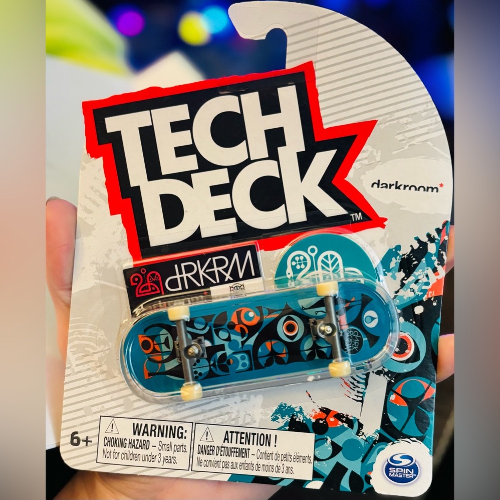 Tech Deck Darkroom Fingerboard & Decals